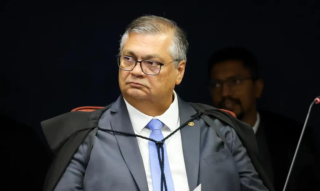 Dino nega pedido de soltura de Deolane Bezerra