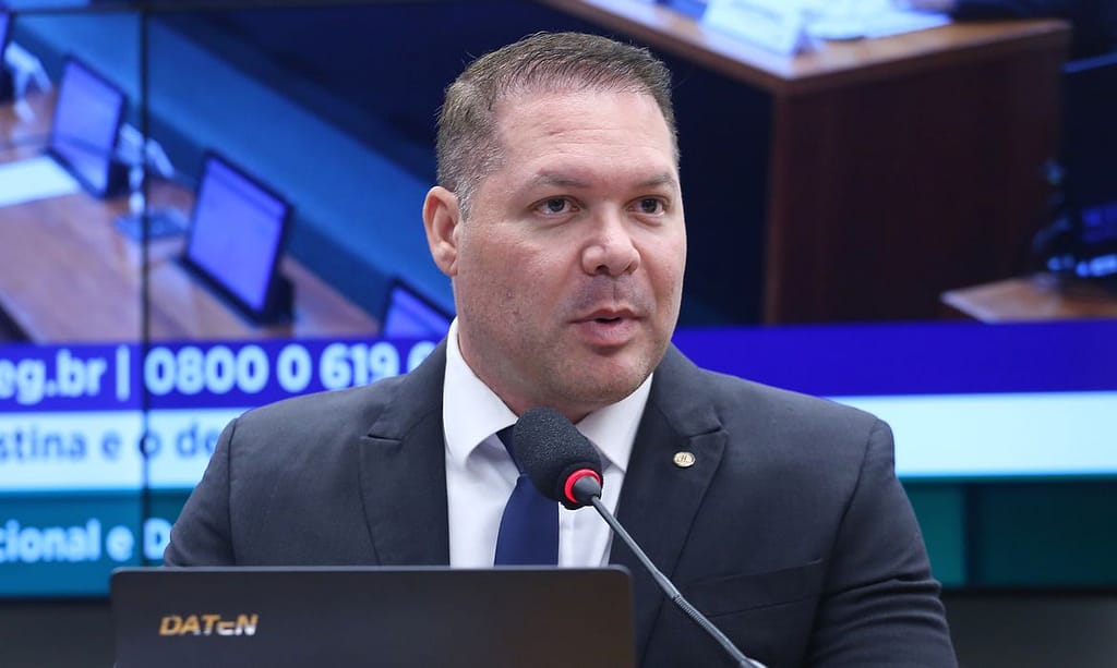 TSE torna inelegível e anula votos recebidos por ex-deputado do Ceará
