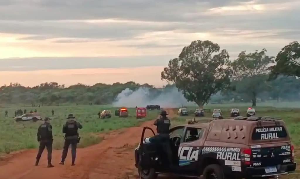 Polícia confronta indígenas que buscam retomar território no MS