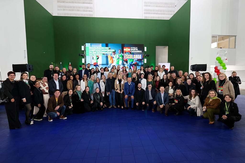 Governo do Estado inaugura complexo desportivo e reformas em escolas estaduais de Palhoça